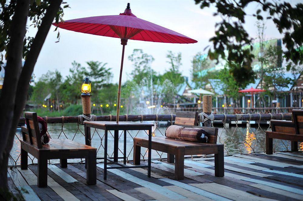 Buri Tara Resort & Spa Bangkok Esterno foto
